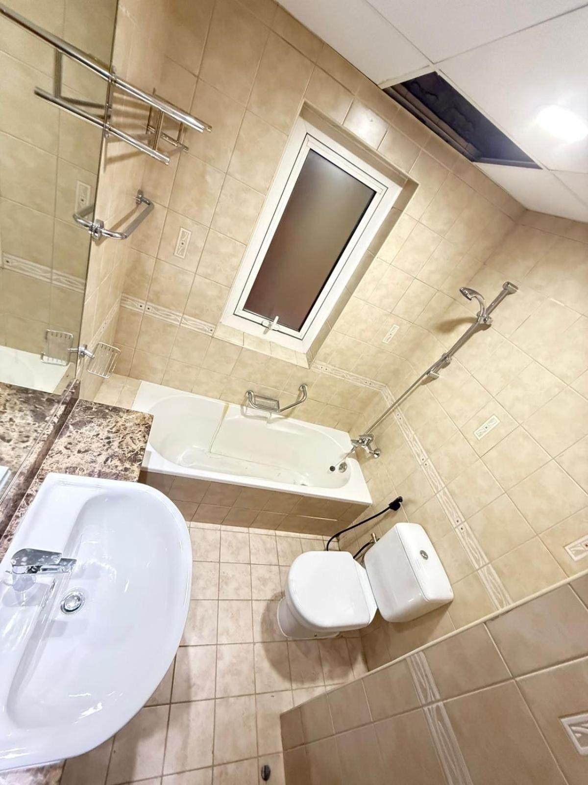 Backpackers Heaven ! 18 Beds In A 2 Bedroom Apartment In Front Of Union Metro Station Diera Dubaj Zewnętrze zdjęcie