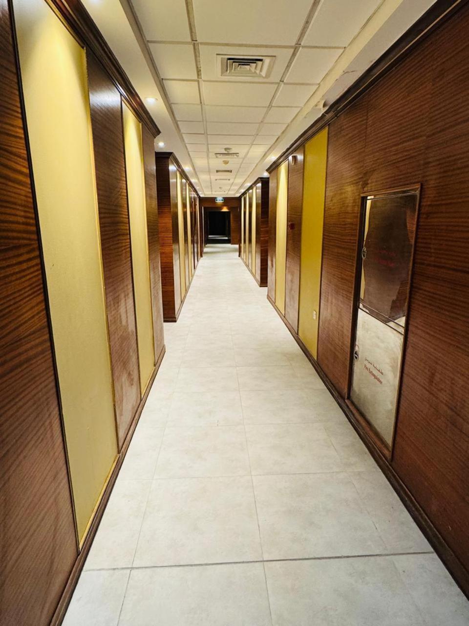 Backpackers Heaven ! 18 Beds In A 2 Bedroom Apartment In Front Of Union Metro Station Diera Dubaj Zewnętrze zdjęcie
