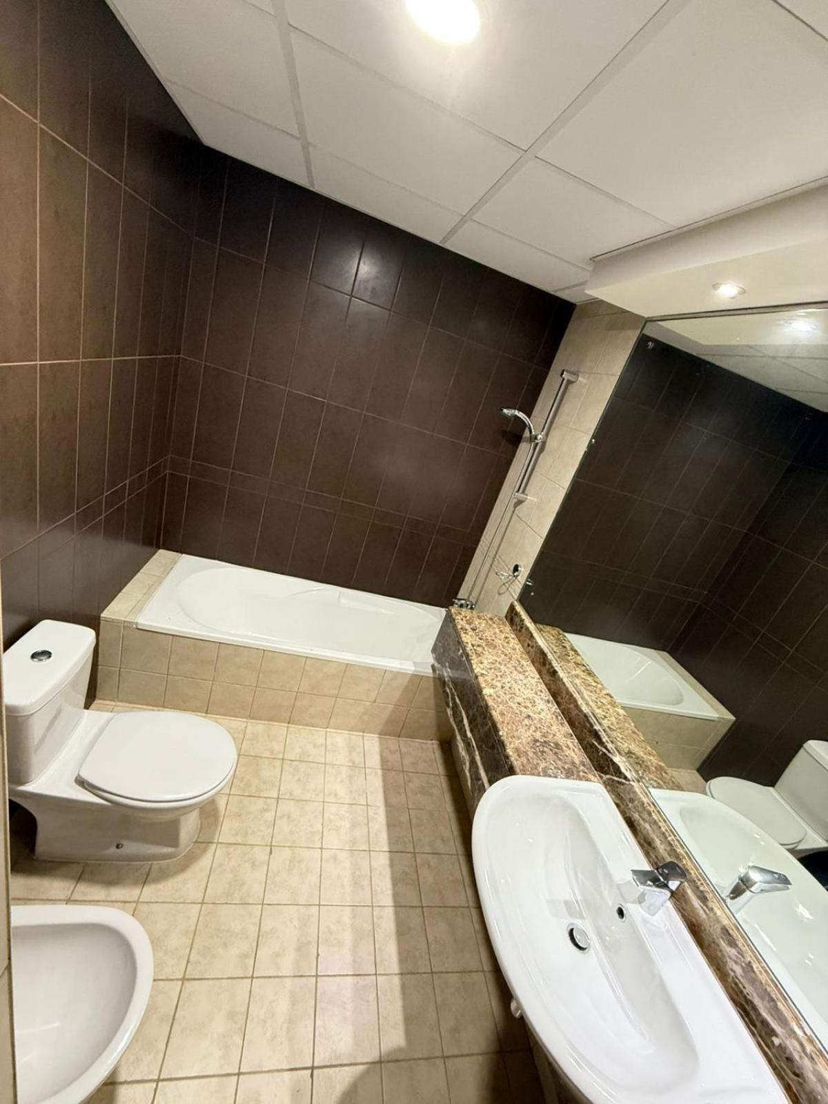 Backpackers Heaven ! 18 Beds In A 2 Bedroom Apartment In Front Of Union Metro Station Diera Dubaj Zewnętrze zdjęcie