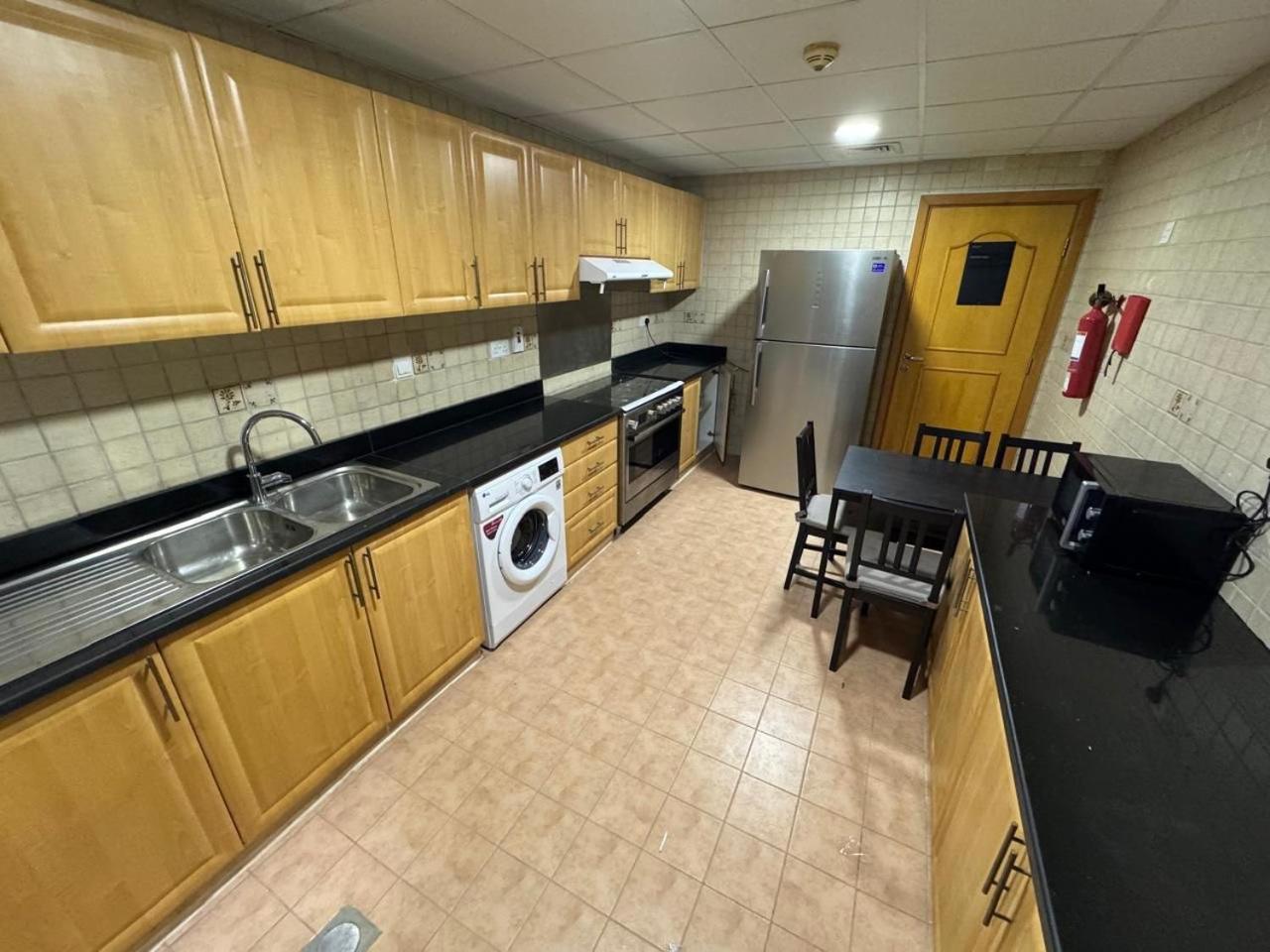 Backpackers Heaven ! 18 Beds In A 2 Bedroom Apartment In Front Of Union Metro Station Diera Dubaj Zewnętrze zdjęcie